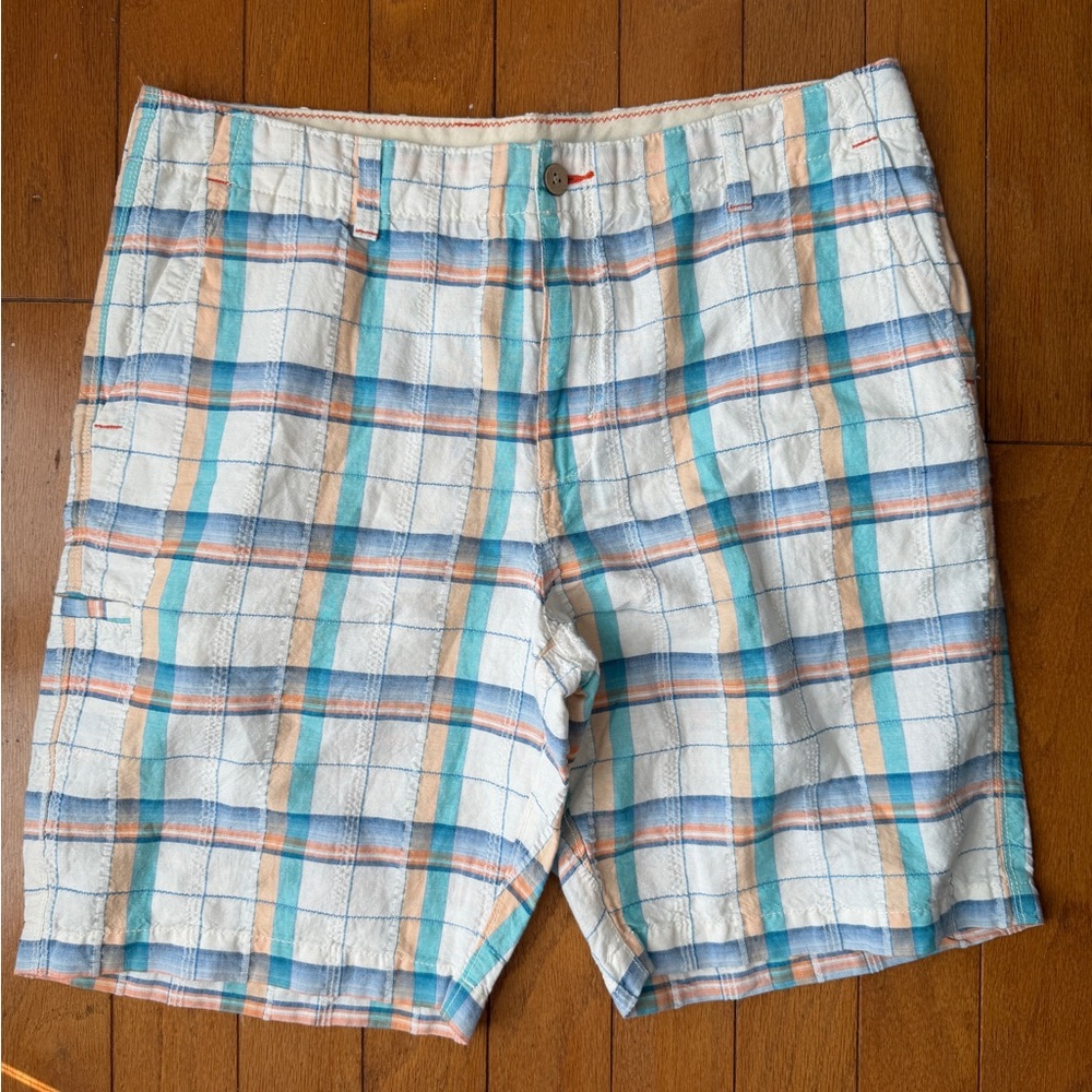 Tommy Bahama Linen Blend Ivory Blue Plaid Shorts Flat Front Size 36 Chinos